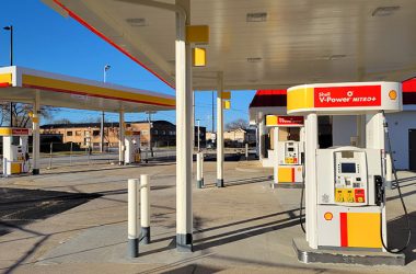 A new Shell gas station on the northeast corner of Harwood Avenue and 183rd Street is close to opening. This photo was taken on Dec. 3. (Eric Crump/H-F Chronicle)