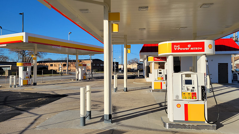 A new Shell gas station on the northeast corner of Harwood Avenue and 183rd Street is close to opening. This photo was taken on Dec. 3. (Eric Crump/H-F Chronicle)