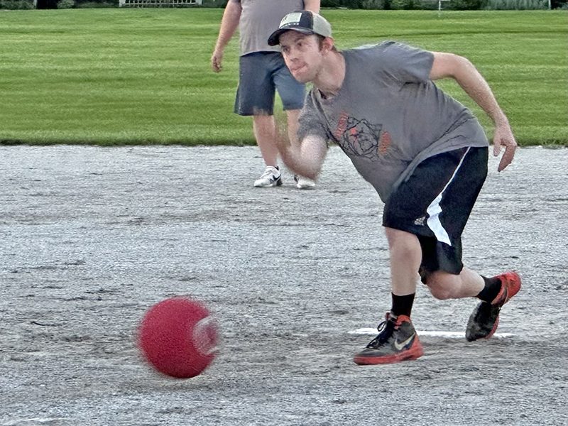 Diamond Dogs pitcher Shane Feehery releases the ball in a tight game against the Kicks N Giggles. (Karen Torme Olson/H-F Chronicle)