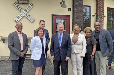 U.S. Sen. Richard Durbin, center, met with a delegation from the Chicago Southland Chamber of Commerce, from left, Vernard Allsberry, Flossmoor Mayor Michelle Nelson, chamber President Paul Donahue, chamber Director Jennel Hooper, Wind Creek Casino representative Cathye Amos, and Marcellus Marsh of Bionic Content. (Marilyn Thomas/H-F Chronicle)