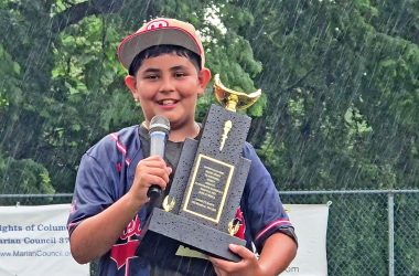 José Correa Jr. says a few words of thanks after receiving the 2025 Jarrett Rowe Award on June 24. (Eric Crump/H-F Chronicle)