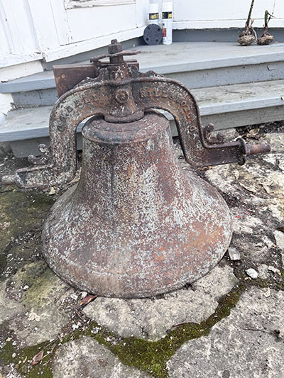 The HHS’s latest acquisition is a 16-inch-tall-by-23-inch-wide cast-iron bell that was used at Homewood’s first public school, which opened in 1800. It was donated to the HHS by Gina and John Inwood, whose late aunt wanted the bell to go back to Homewood after her death.