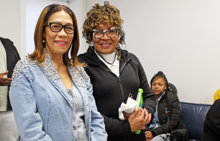 Cousins open DRYmedic of Homewood#10_web Shakita Wesley, right, and Sandra Gaston Cox, mother and stepmother of Jennifer Jones, said seeing the family open DRYmedic of Homewood was a proud moment. (Nuha Abdessalam/H-F Chronicle)