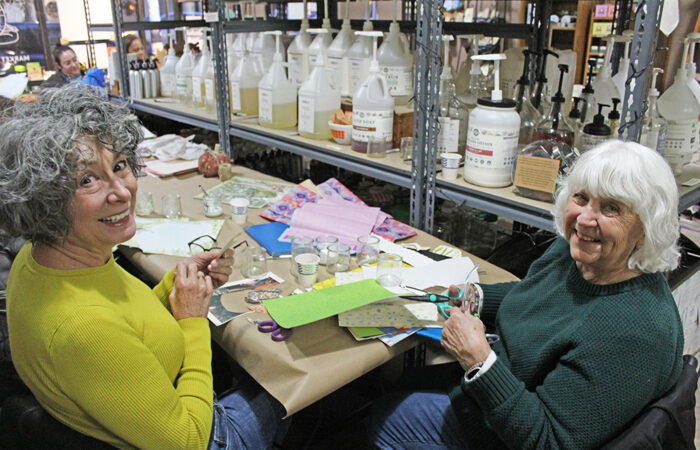 Cristina Michelassi, visiting from North Carolina, and longtime Homewood resident Susan Soss Honn shared a table during the workshop. (Nuha Abdessalam/H-F Chronicle)