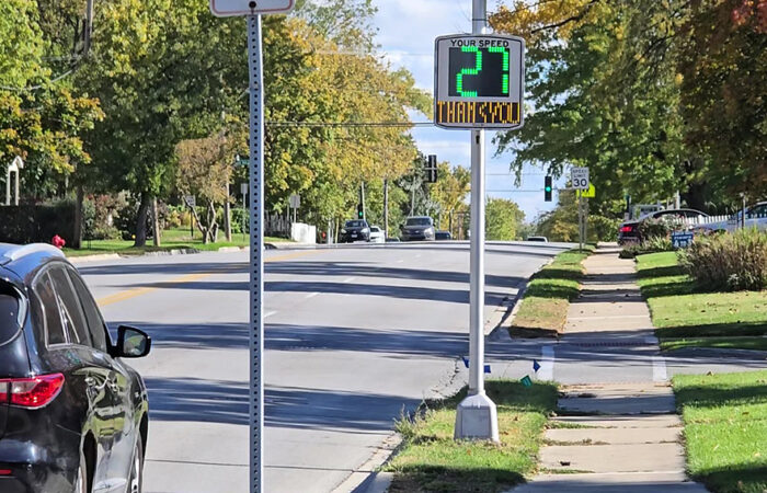 Drivers who are going at or below the 30 mph speed limit on 183rd Street get a message of thanks from the new speed beacon. (Eric Crump/H-F Chronicle)