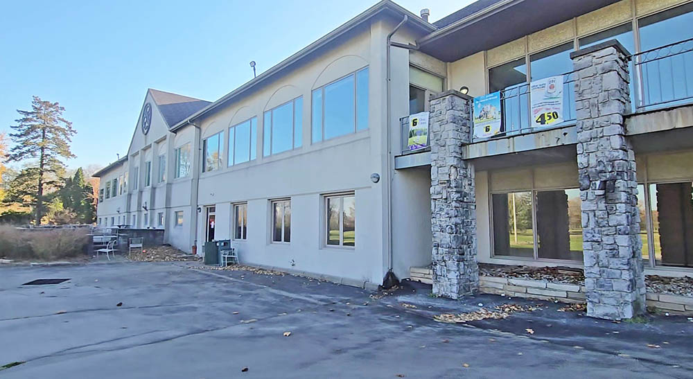 Leaders of a new partnership that hopes to save and restore Calumet Country Club are not sure the clubhouse will be salvageable, but if not, they hope to build a new clubhouse with more amenities in order to operate as a year-round recreation destination. (Eric Crump/H-F Chronicle)