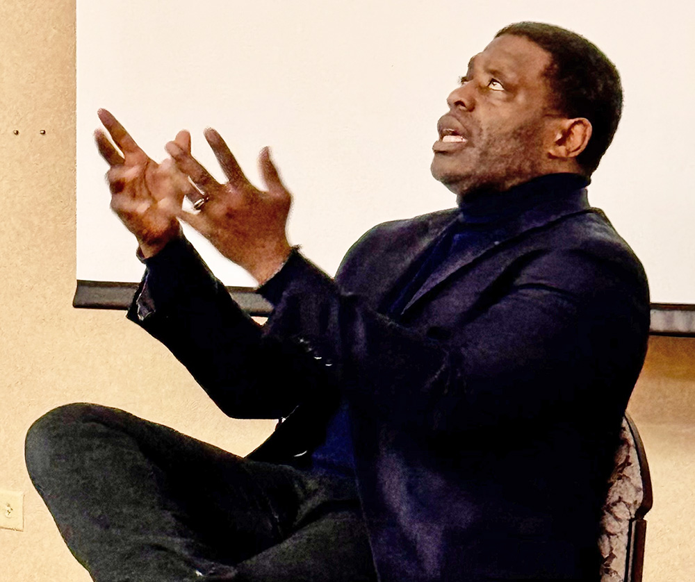 Ted Williams III channels Dr. martin Luther King during his one-man show “1619: The Journey of a People” at the Flossmoor Library Feb. 18. (Photo by Karen Torme Olson)