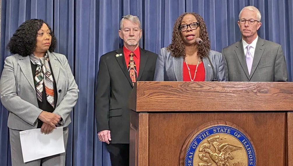 Matteson Village President Sheila Chalmers-Currin speaks alongside leaders of the Illinois Municipal League at a news conference in Springfield on March 4, 2026. (Capitol News Illinois photo by Ben Szalinski)