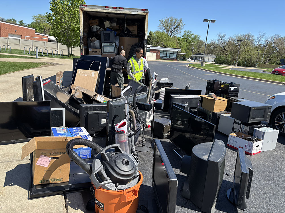 Old TVs and electronics filled the truck for delivery to the CHARM center at South Suburban College. (Marilyn Thomas/H-F Chronicle)
