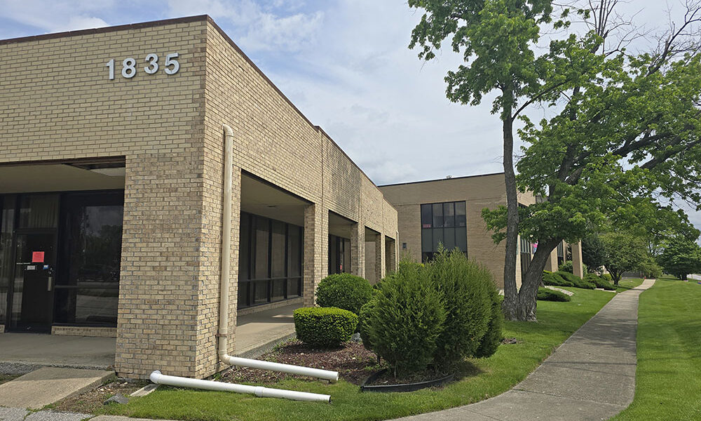 Flossmoor trustees approved a measure May 4 to acquire parcels that are part of the office complex at 1835 Dixie Highway. The village plans to convey the property to a new LLC that will try to redevelop the site. (Eric Crump/H-F Chronicle)