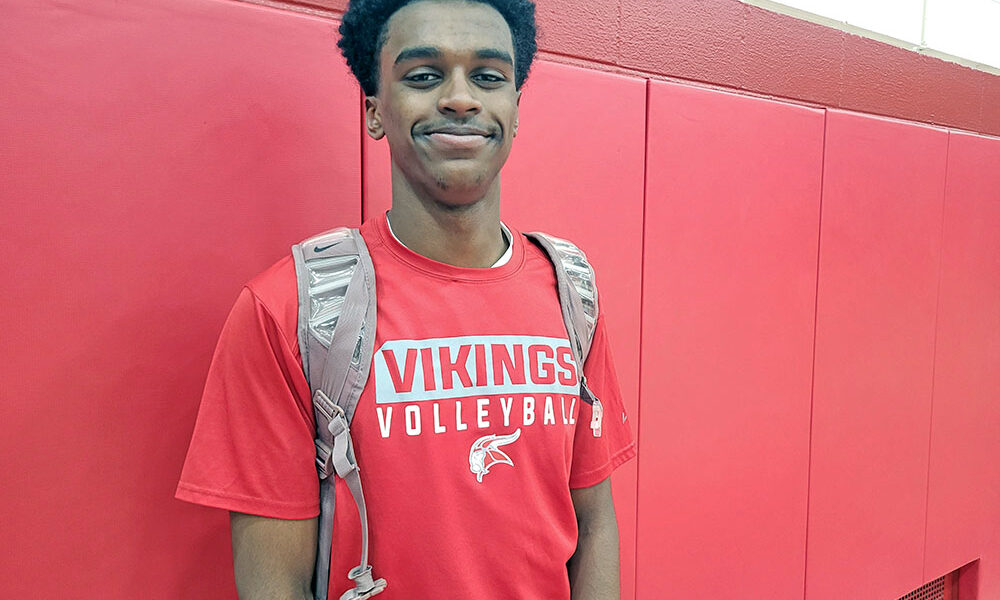 Surendran Heyward did a little bit of everything in Homewood-Flossmoor's SouthWest Suburban Conference win over Stagg. (David P. Funk/H-F Chronicle)
