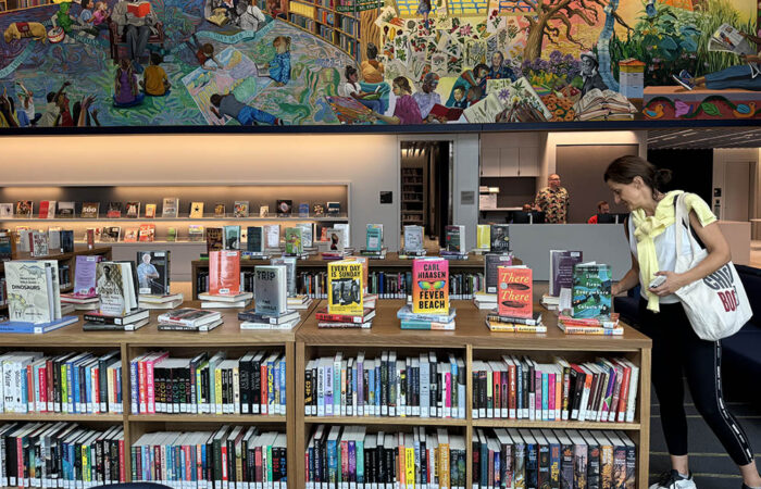 The Chicago Public Libraries opened a new branch on the campus of the Obama Presidential center across from the Center’s tower. This is the Reading Room. (Karen Torme Olson/H-F Chronicle)