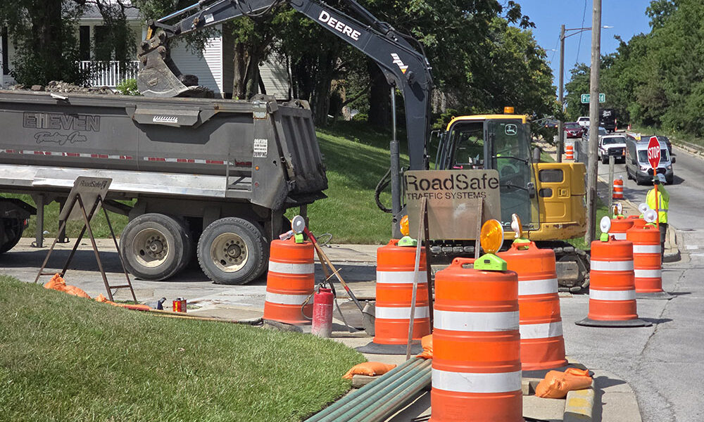 Crews begin work Wednesday, July 22, on relocating a gas line along Park Avenue and Dixie Highway that was interfering with a planned drainage line upgrade designed to reduce flooding in the viaduct. (Eric Crump/H-F Chronicle)